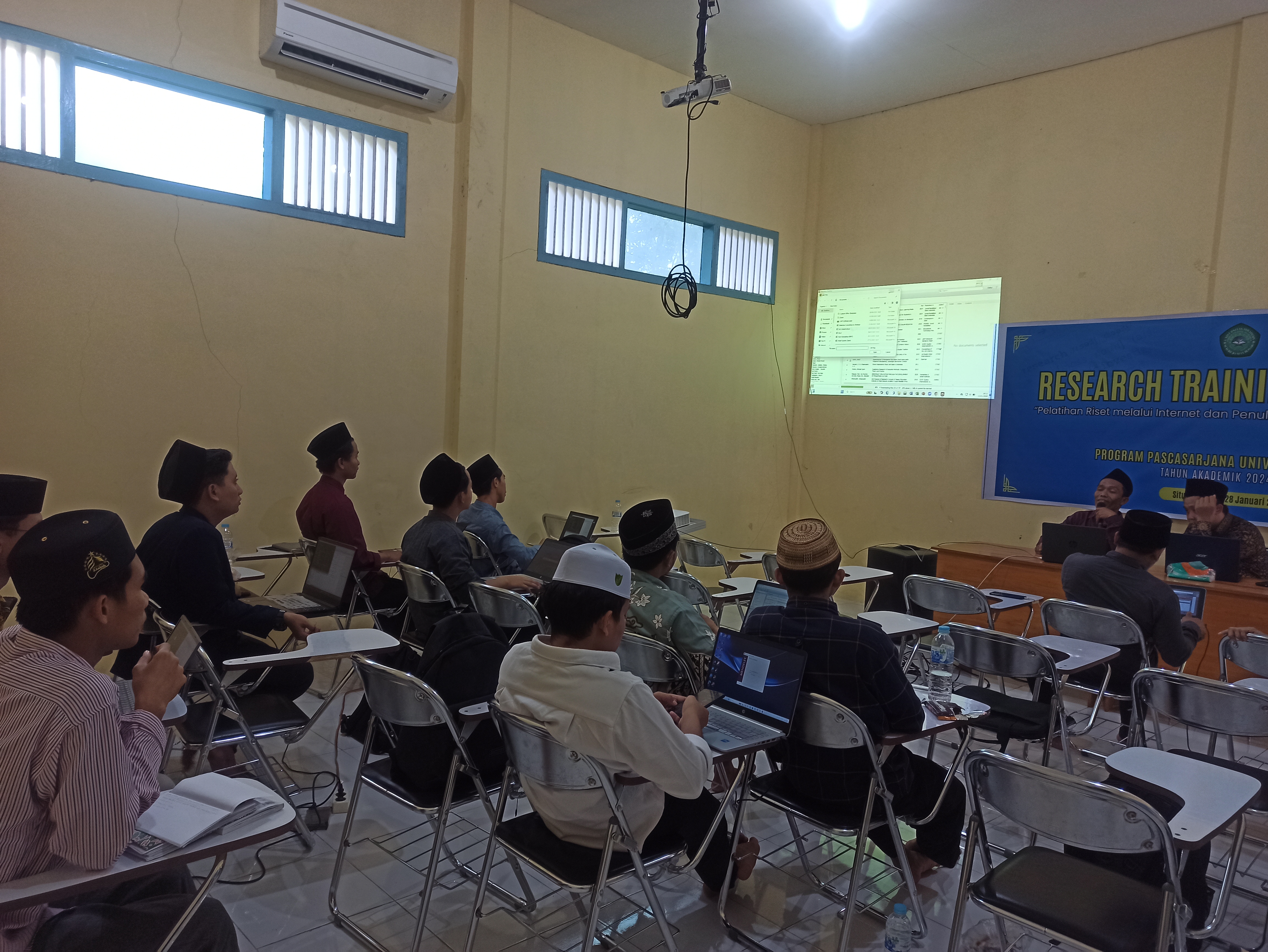 Research Training untuk Mahasiswa Tesis